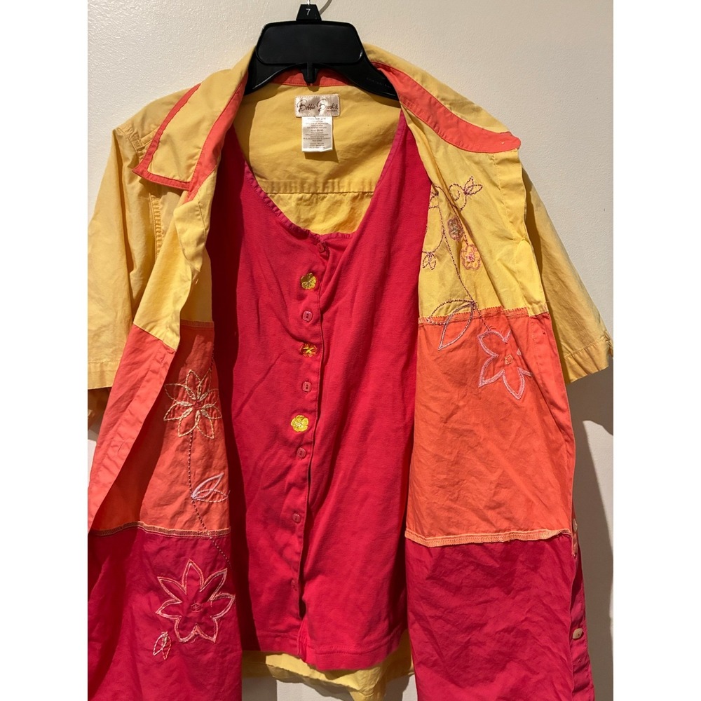 Bobbie Brooks Plus Size 18W/20W Colorblock Floral Embroidered Shirt - Picture 2 of 6